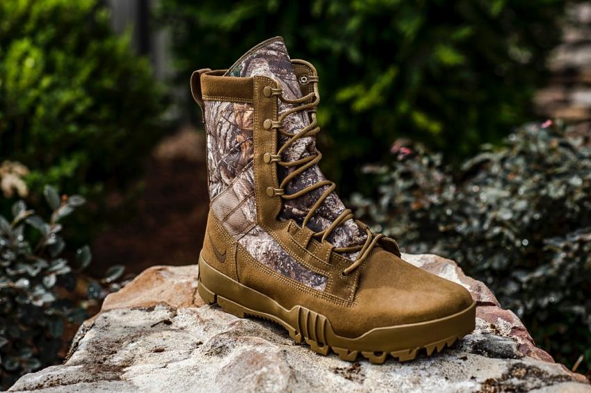 Shot show 2017 Free Giveaway | Realtree Booth 10719 | Nike Boots